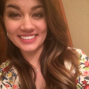 Meet your Posher, Hannah